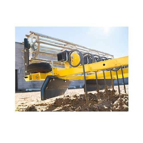 Nivelator de arena de echitatie / ingrijire Iron Baltic