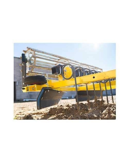 Nivelator de arena de echitatie / ingrijire Iron Baltic