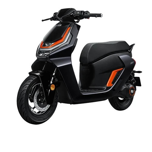 CFMOTO ZEEHO AE6+ cu 2 Baterii Liquid Black L3e '24