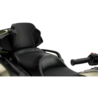 CAN-AM Spyder RT Sea-to-Sky Edition
