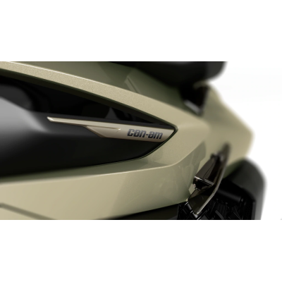 CAN-AM Spyder RT Sea-to-Sky Edition
